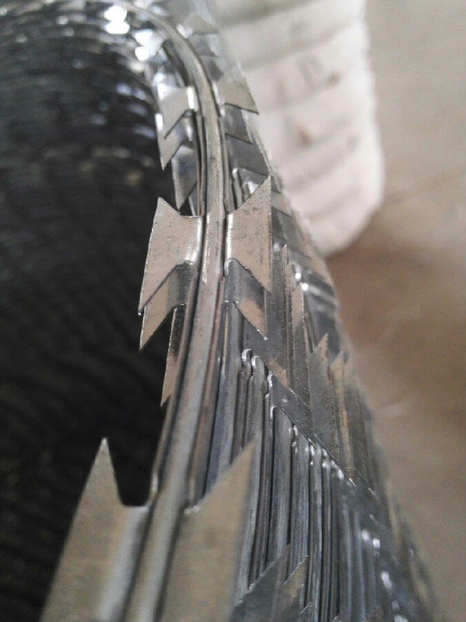 不銹鋼刀片刺繩 不銹鋼刀片刺繩