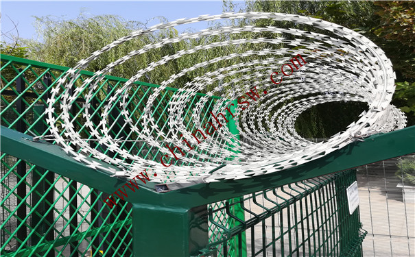 防盜刺繩網(wǎng) 防盜刺繩網(wǎng)