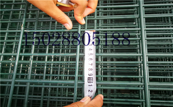 鐵路護(hù)欄網(wǎng) 鐵路護(hù)欄網(wǎng)