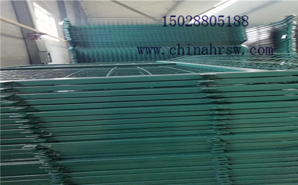 監(jiān)獄防護網(wǎng)生產(chǎn)中