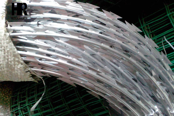 辨別刀片刺繩質(zhì)量好壞的三個要點(diǎn)